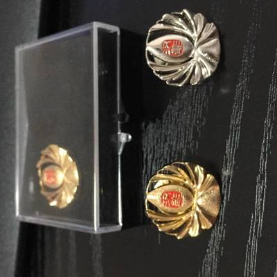 銀章廠(chǎng)家、鎮(zhèn)江銀幣定制與企業(yè)禮品全方位指南 定制獎(jiǎng)牌與企業(yè)形象策劃服務(wù)